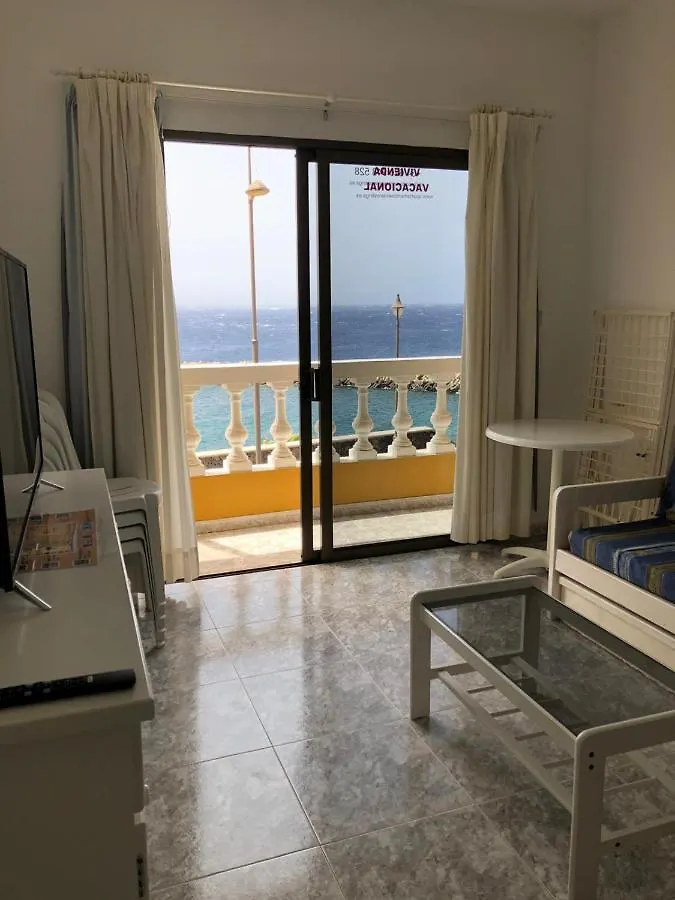 Apartamento VV 121 con Balcón en primera línea de mar La Restinga